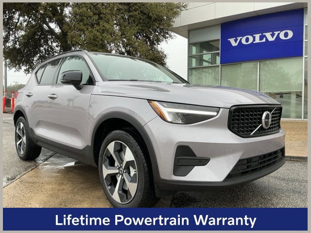 New 2026 Volvo XC40 B4 Core FWD image 1