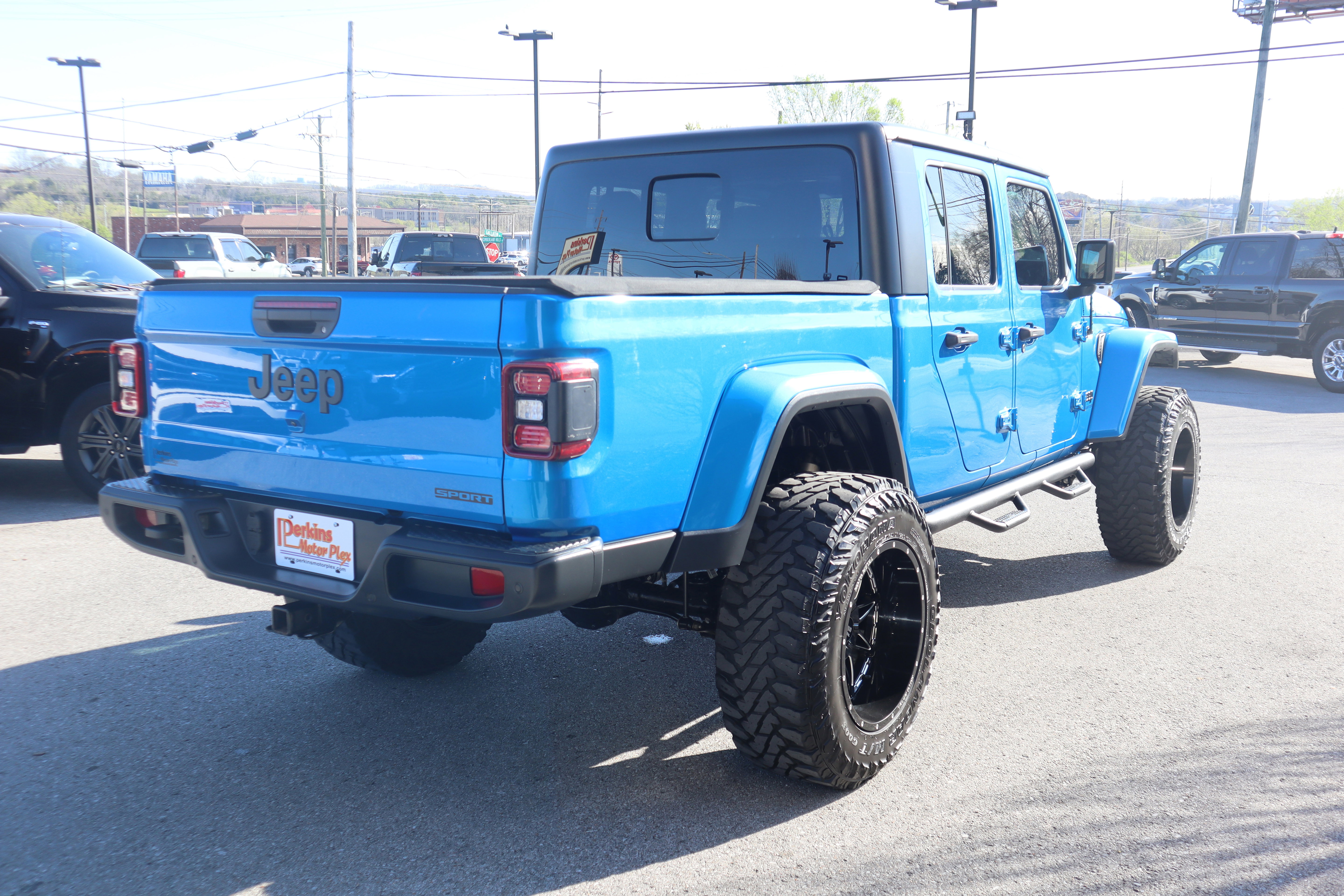 Used 2021 Jeep Gladiator Sport image 7