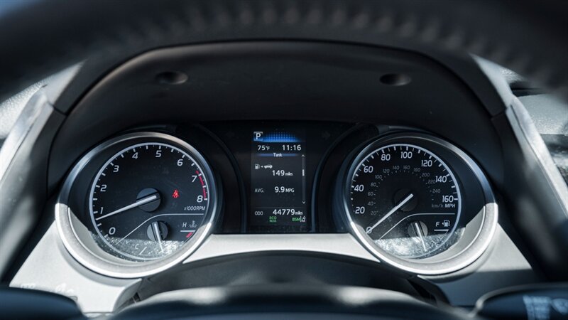 Used 2022 Toyota Camry SE w/ Convenience Package FWD image 22