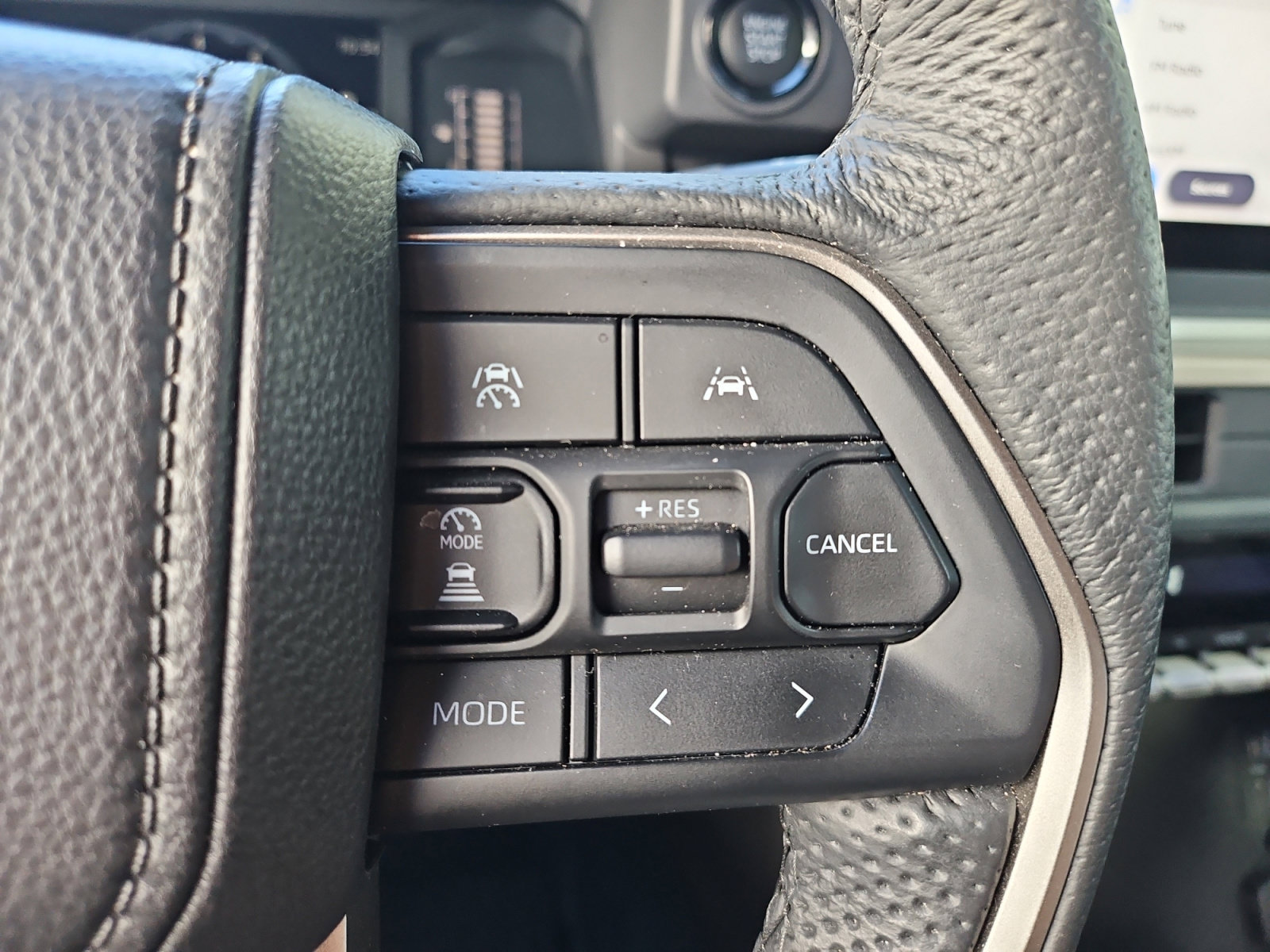Used 2025 Toyota Tacoma SR5 w/ SR5 Upgrade Package RWD image 29