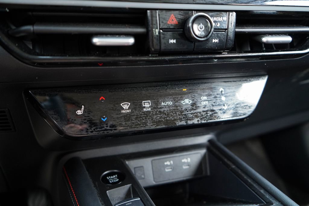 Used 2025 Nissan Kicks SR w/ SR Premium Package image 23