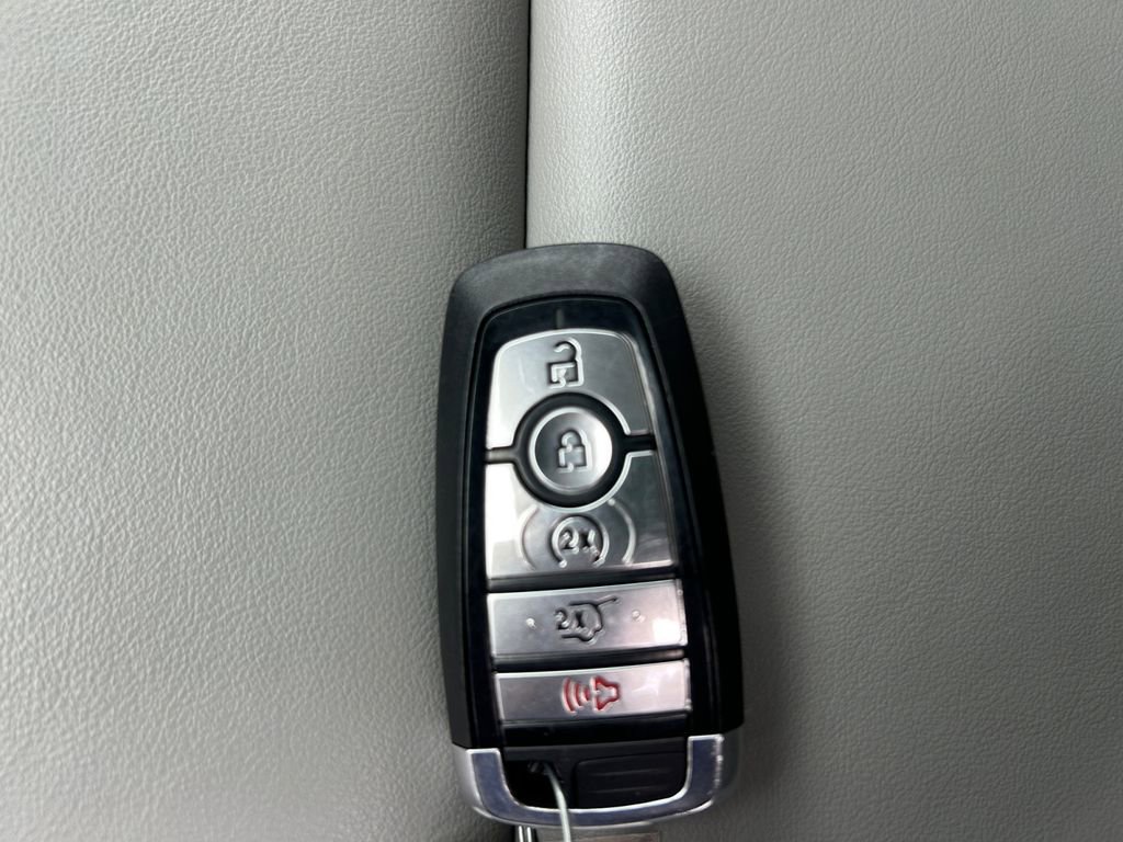 Used 2025 Ford Explorer Active w/ Active Comfort Package AWD/4WD image 33