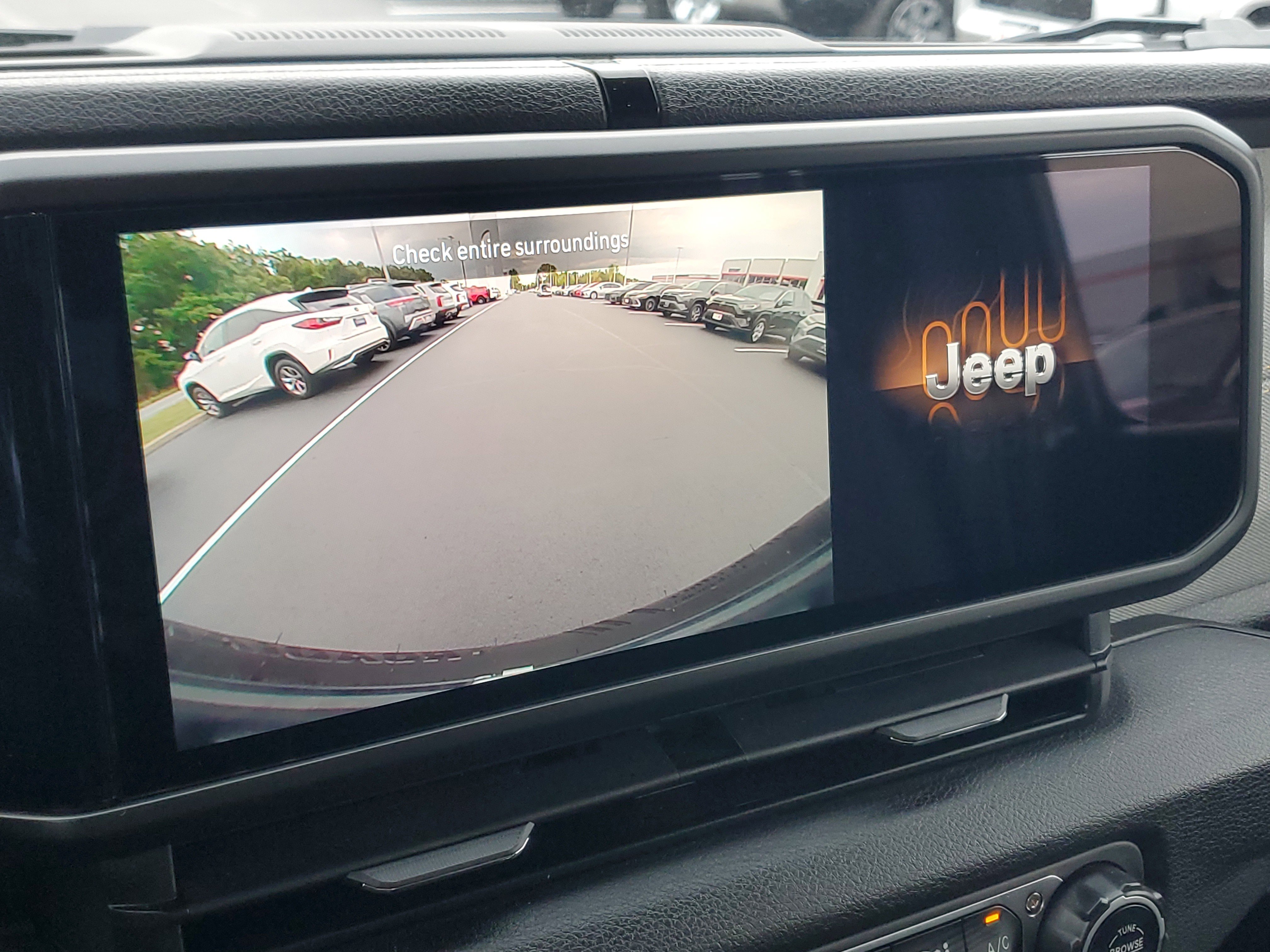 Used 2025 Jeep Wrangler Sport image 23