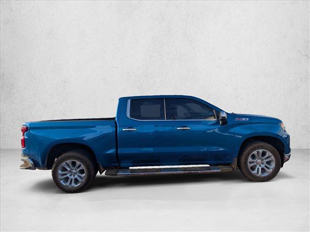 Used 2023 Chevrolet Silverado 1500 LTZ w/ LTZ Premium Package AWD/4WD video 4