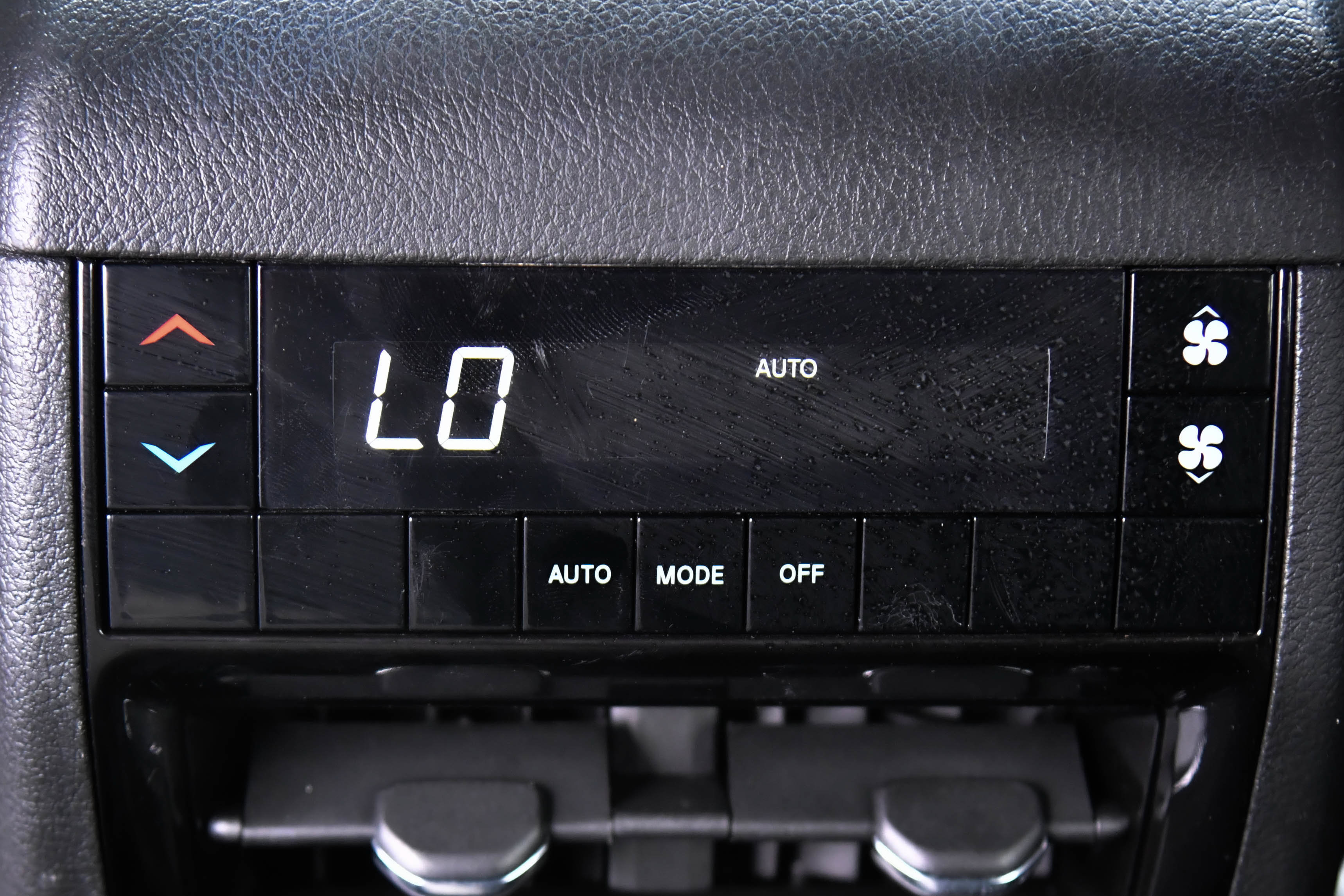 Used 2024 Jeep Grand Cherokee L Laredo AWD/4WD image 42