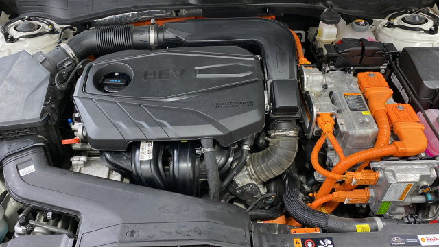 Used 2025 Hyundai Sonata SEL FWD image 28