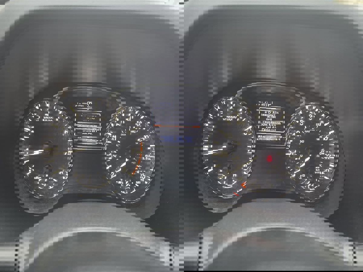 Used 2019 Nissan Pathfinder SV image 28