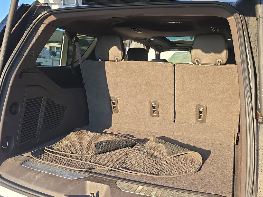 Used 2023 GMC Yukon XL Denali image 31