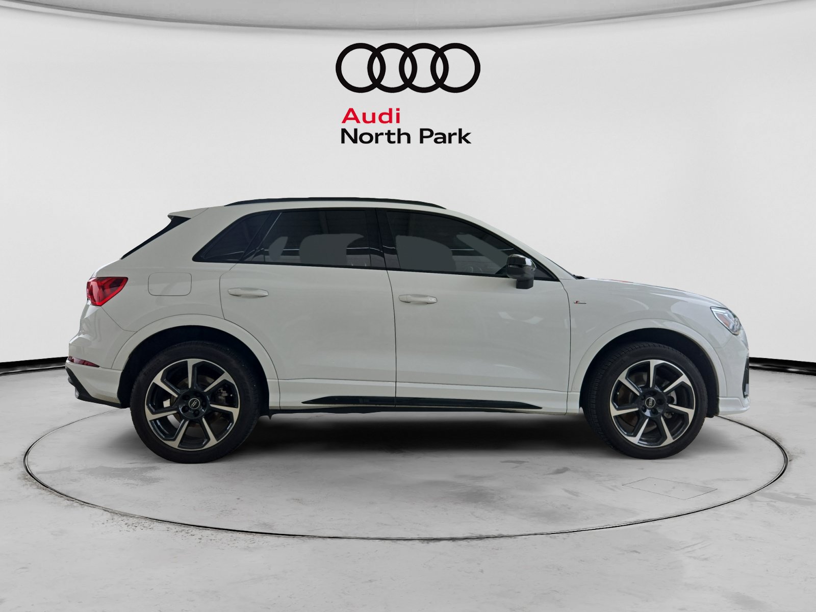 Used 2025 Audi Q3 2.0T Premium Plus AWD/4WD image 6