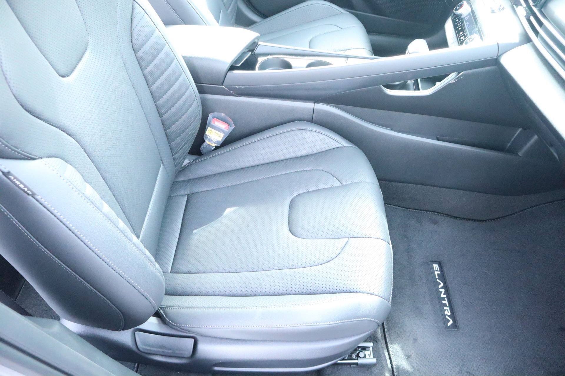 New 2026 Hyundai Elantra Limited image 20