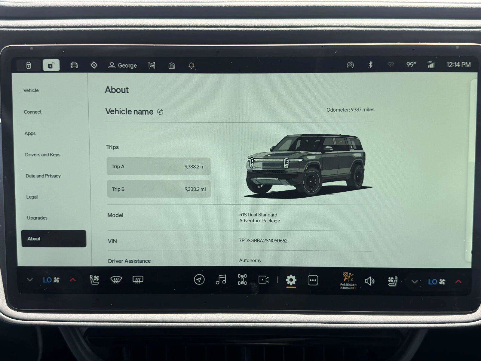 Used 2025 Rivian R1S Adventure AWD/4WD image 34