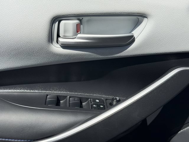 Used 2022 Toyota Corolla SE w/ Carpet Mat Package (TMS) FWD image 22