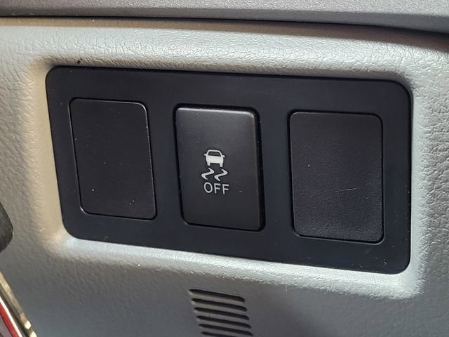 Used 2012 Toyota Tundra 4x4 Double Cab w/ Tow Pkg image 14