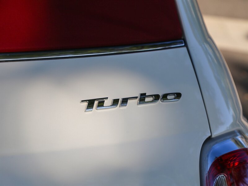 Used 2019 FIAT 500 Lounge FWD image 12