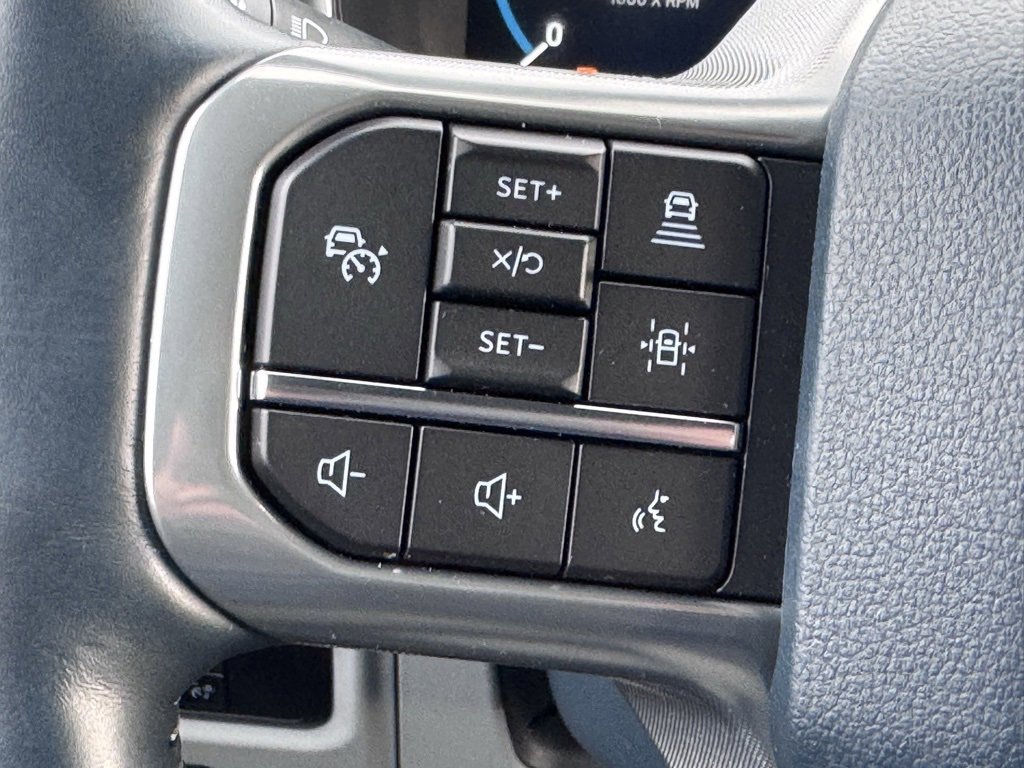 Used 2023 Ford F150 Limited image 8