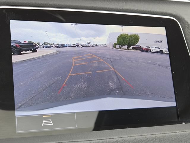 Used 2023 Cadillac XT4 Premium Luxury w/ Cold Weather Package FWD image 4