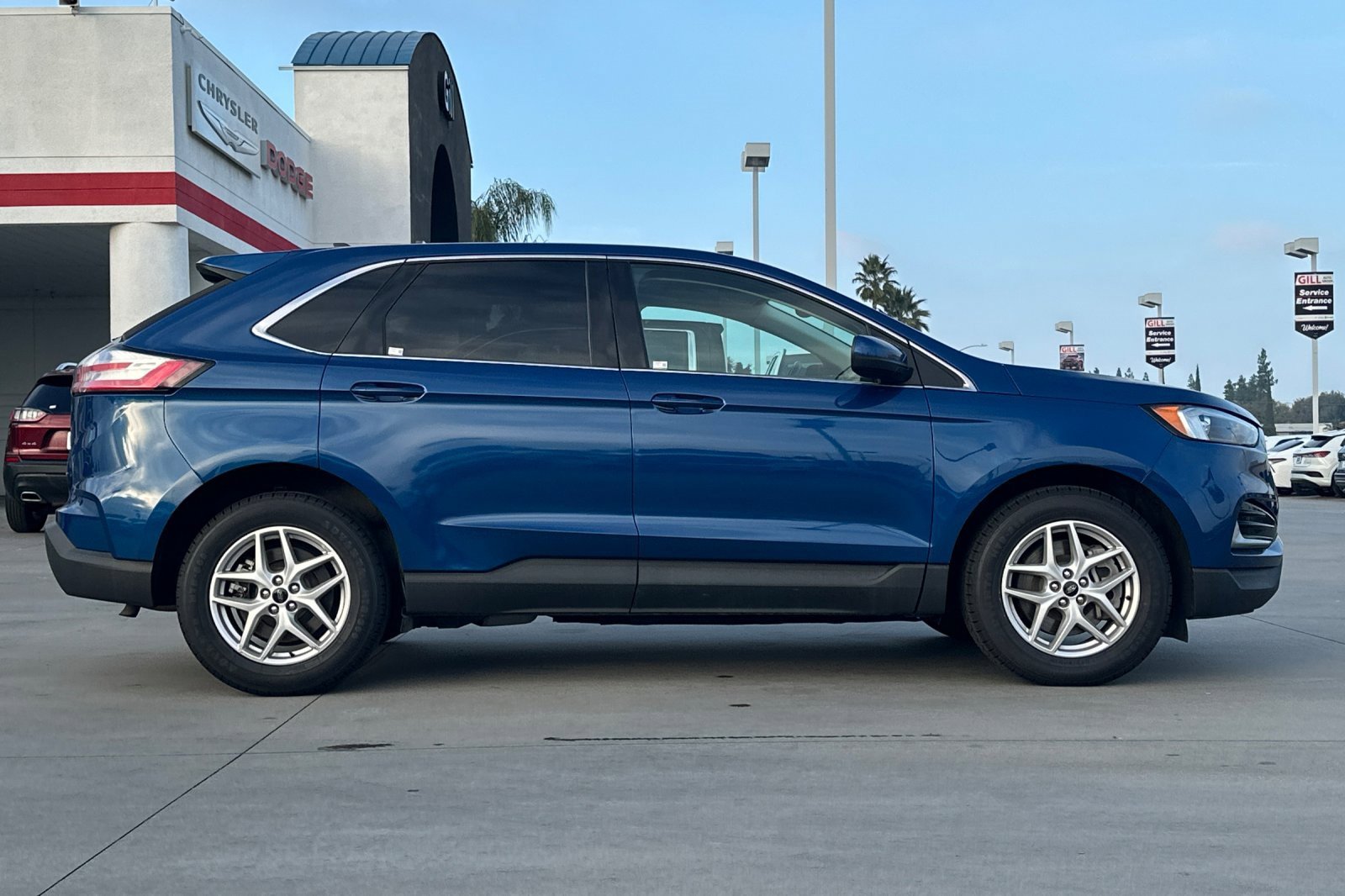 Used 2023 Ford Edge SEL image 7