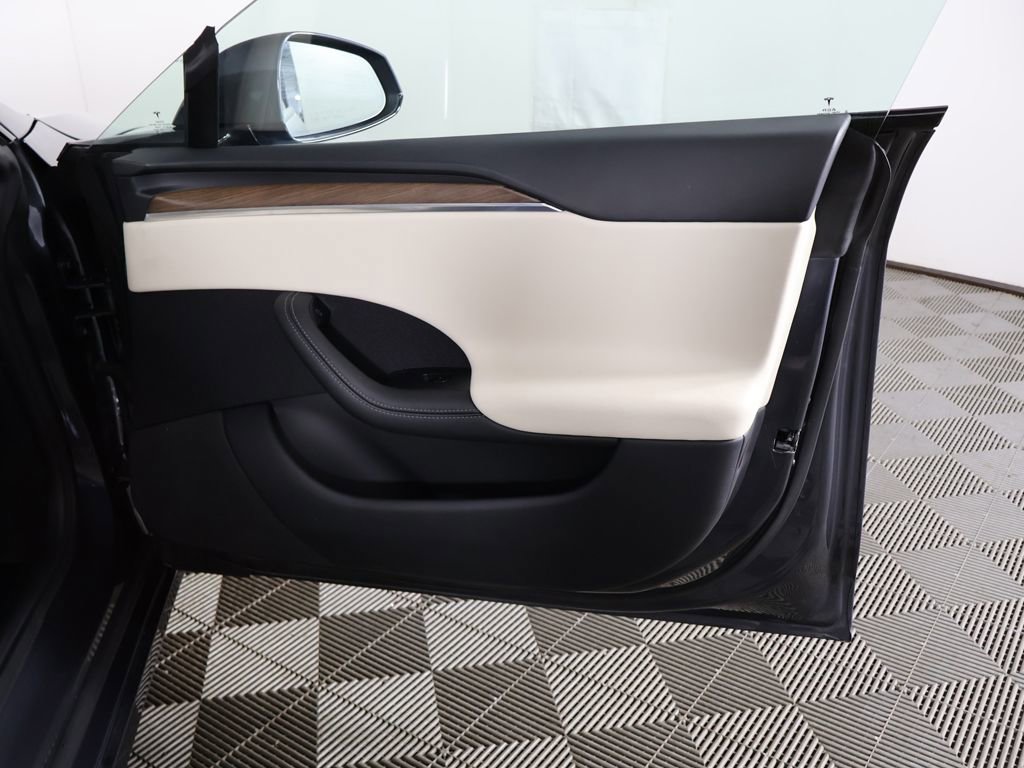 Used 2022 Tesla Model S AWD/4WD image 22