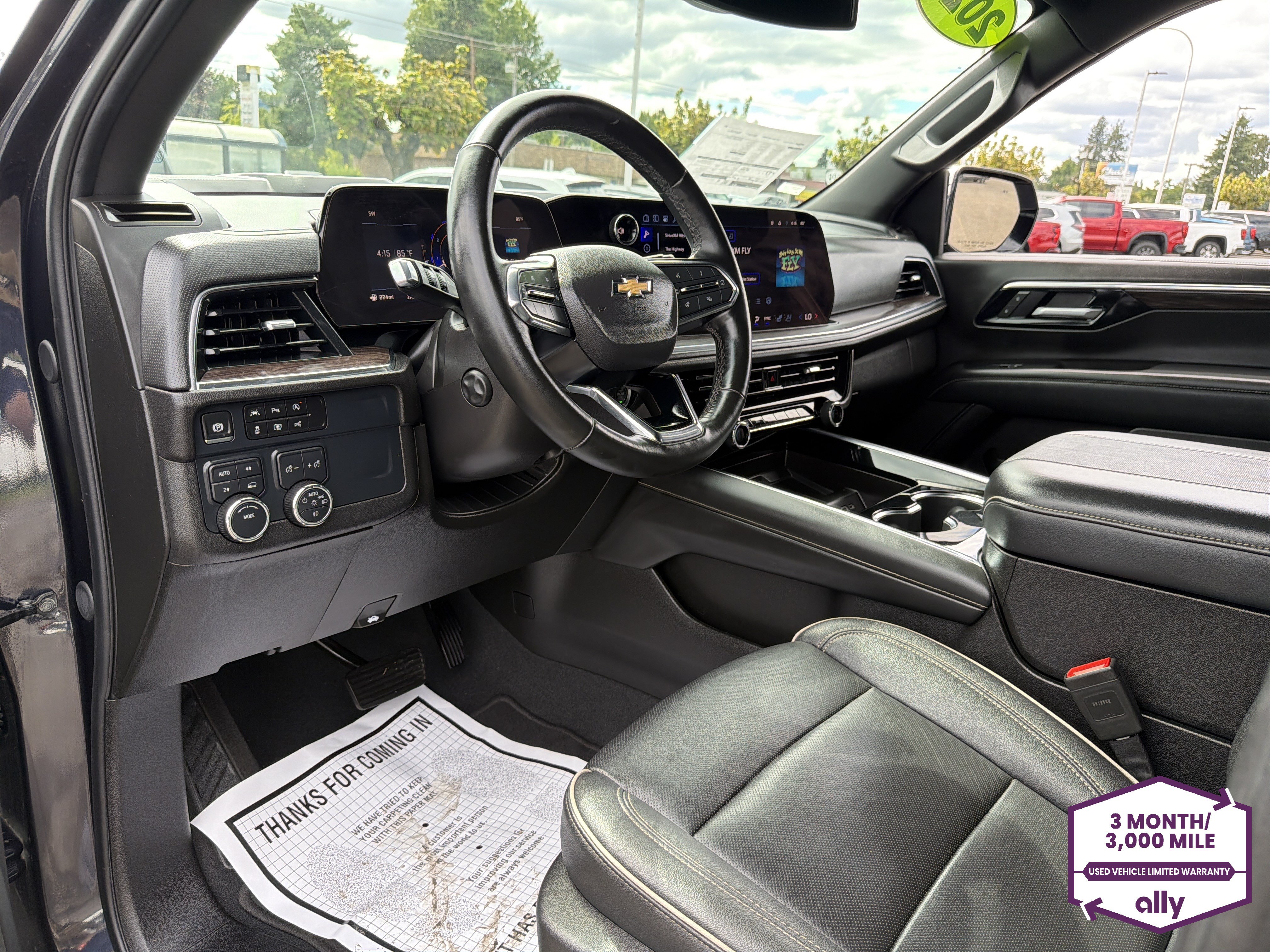 Used 2025 Chevrolet Tahoe Premier AWD/4WD image 9