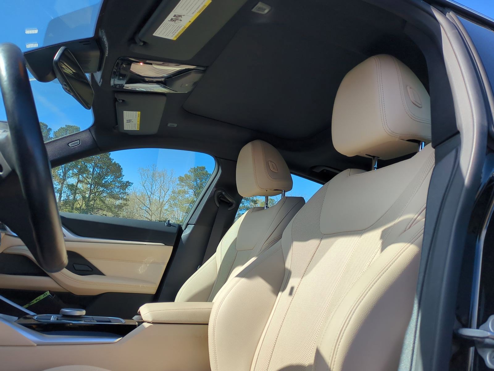 Used 2023 BMW i4 eDrive35 w/ Premium Package image 15