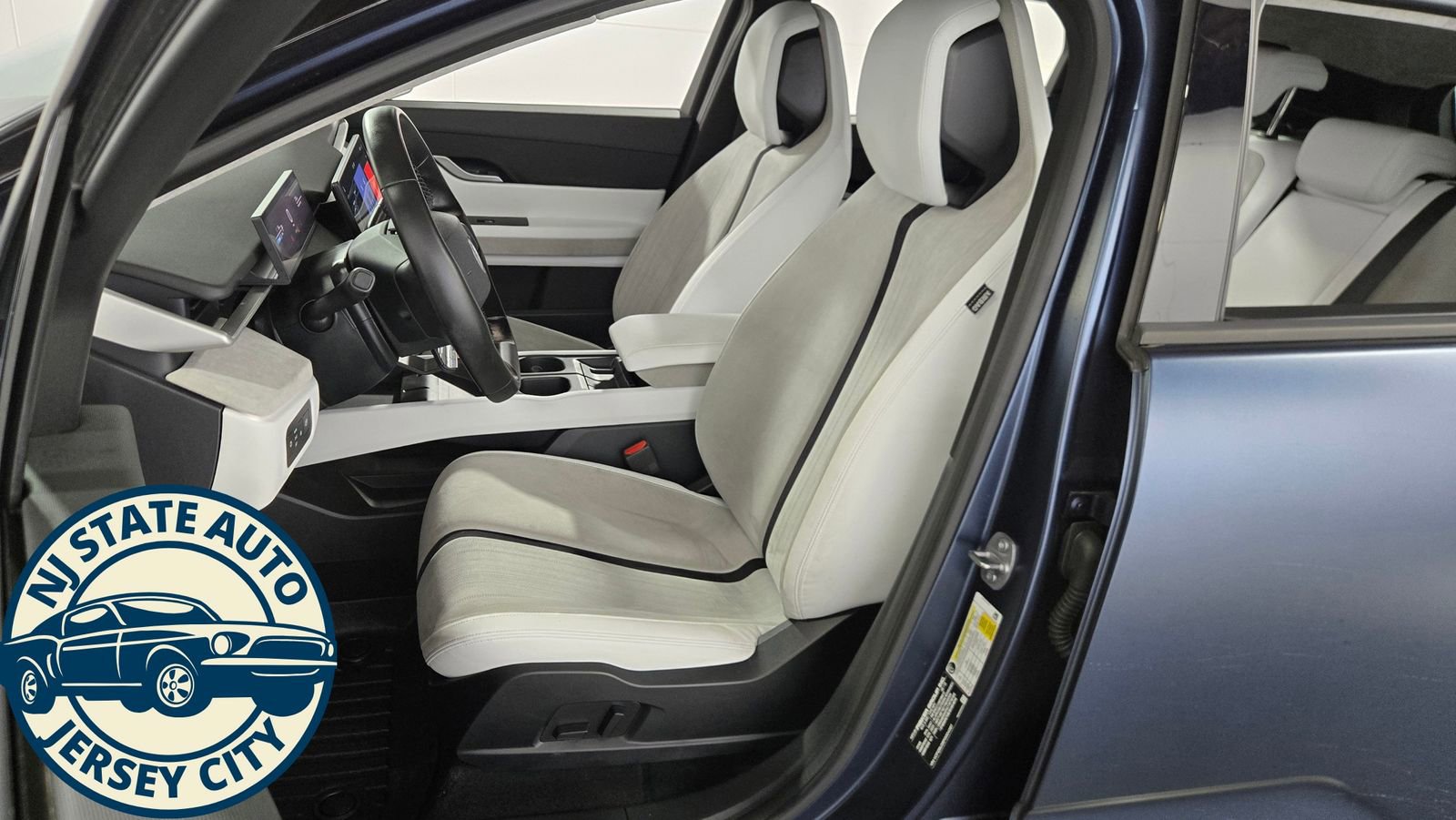 Used 2023 Fisker Ocean One image 24