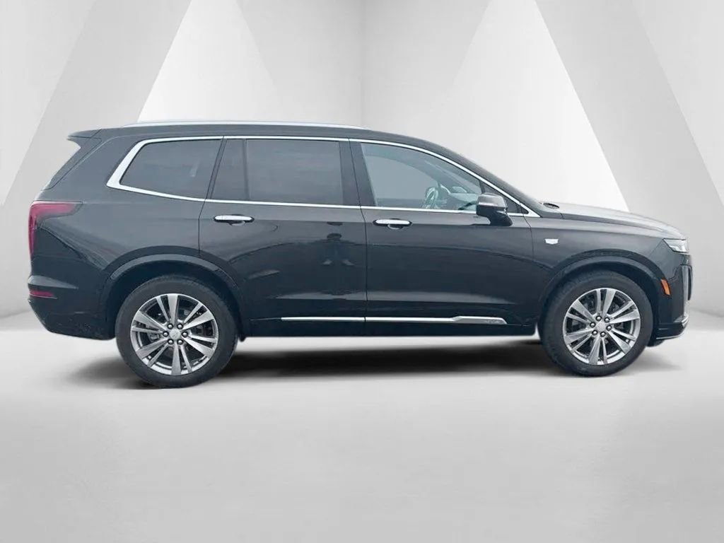 Used 2024 Cadillac XT6 Premium Luxury w/ Technology Package image 8