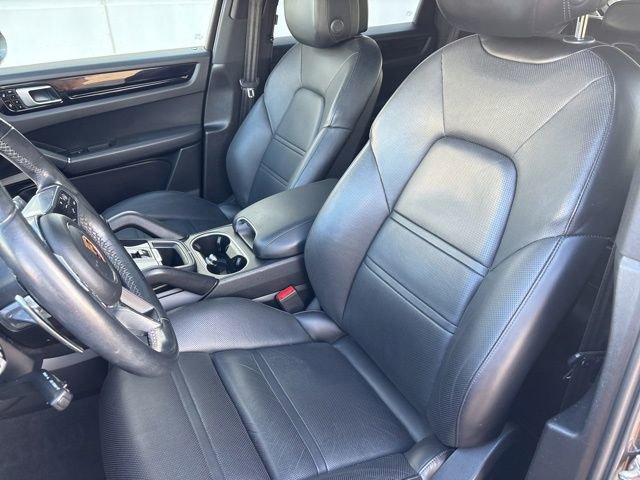 Used 2020 Porsche Cayenne S image 24
