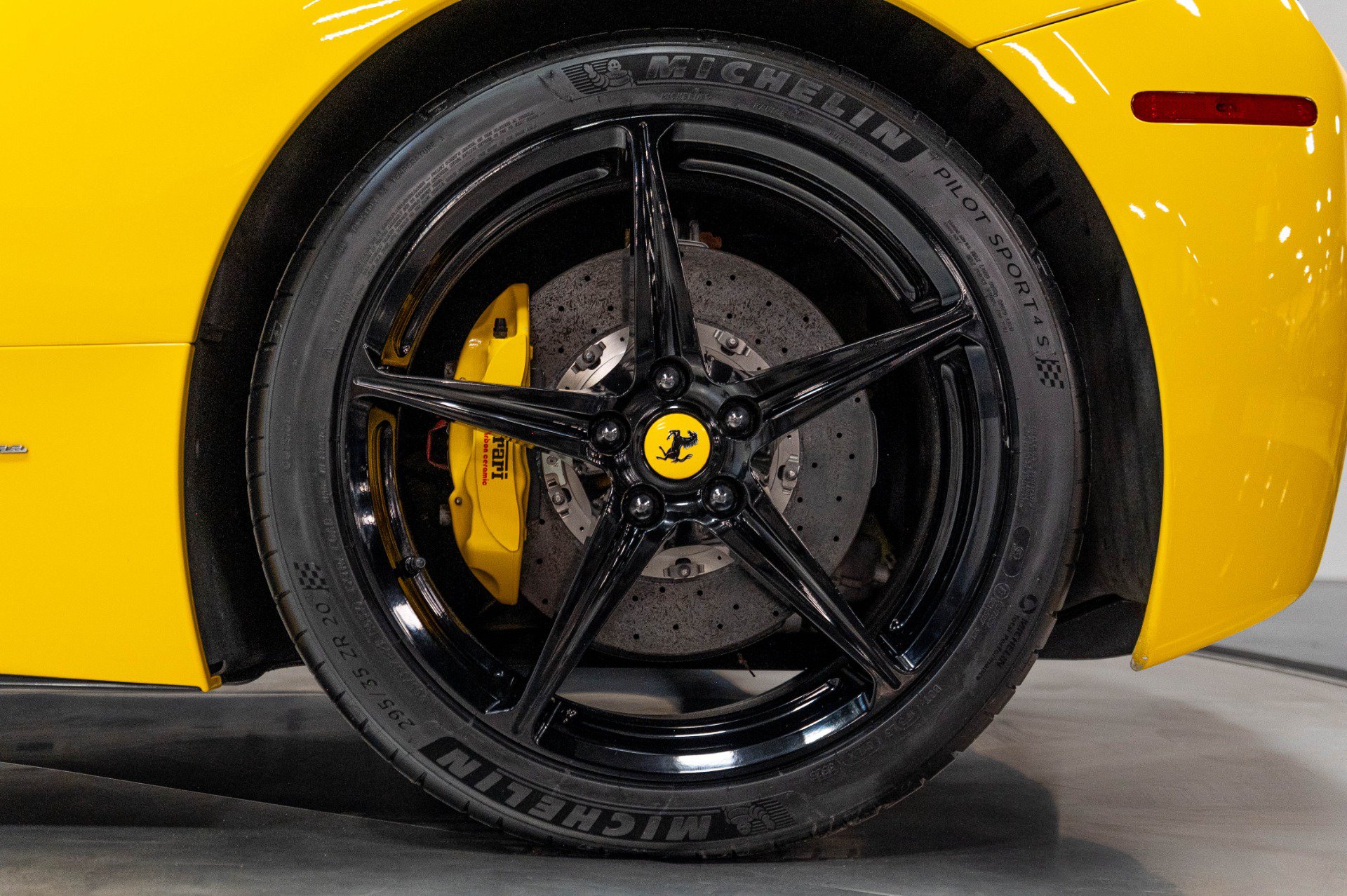 Used 2010 Ferrari 458 Italia Coupe RWD image 48