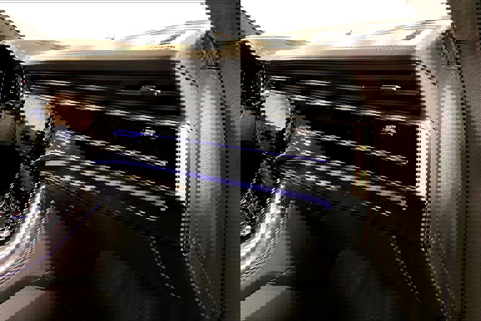 Used 2020 Audi Q8 Prestige w/ Prestige Package image 20