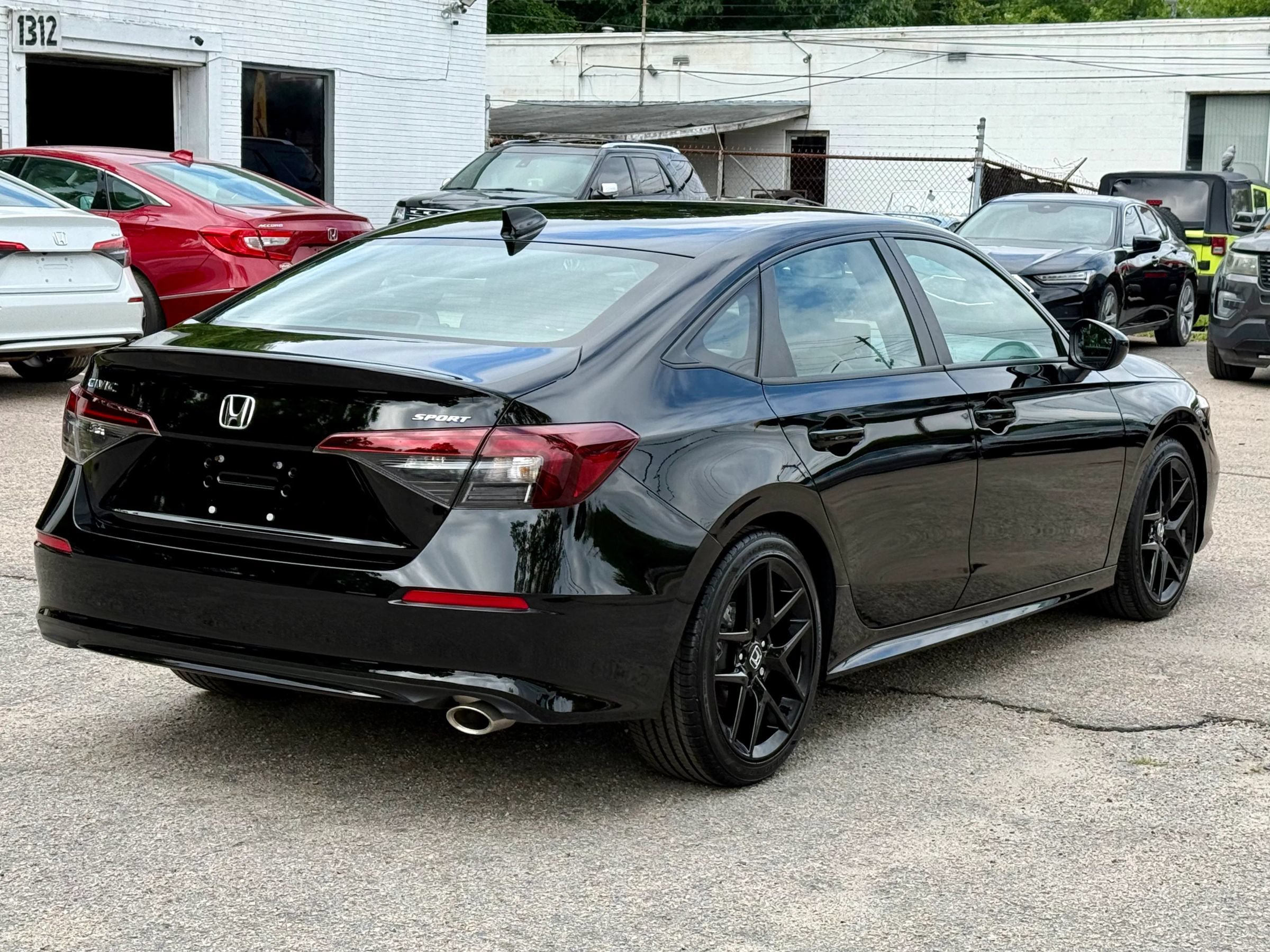 Used 2025 Honda Civic Sport image 5