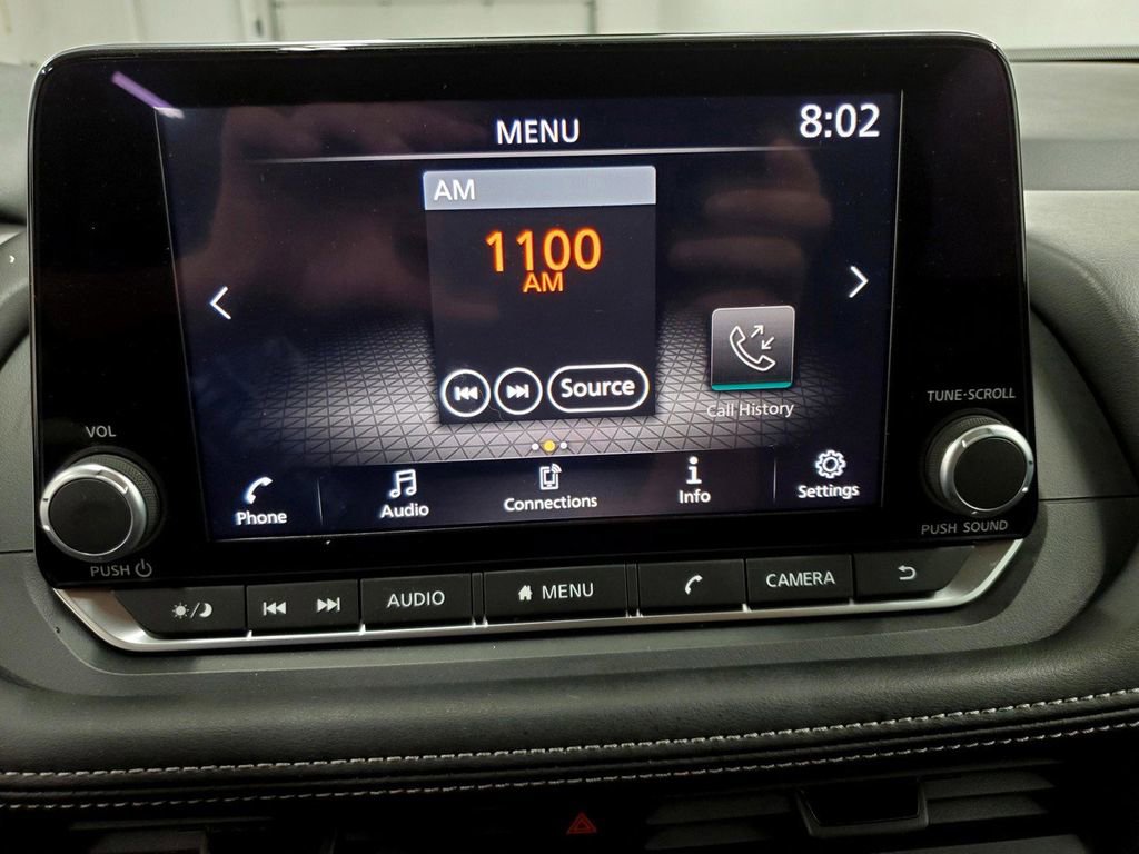 Used 2024 Nissan Rogue S AWD/4WD image 16
