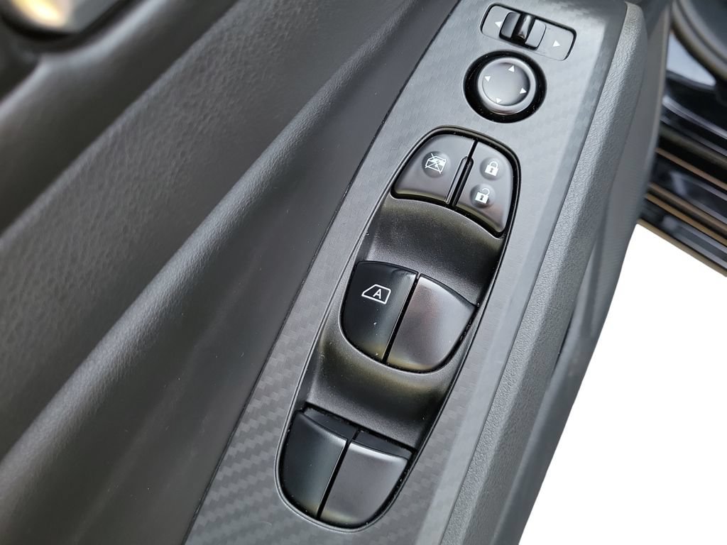Used 2024 Nissan Altima 2.5 SV FWD image 22