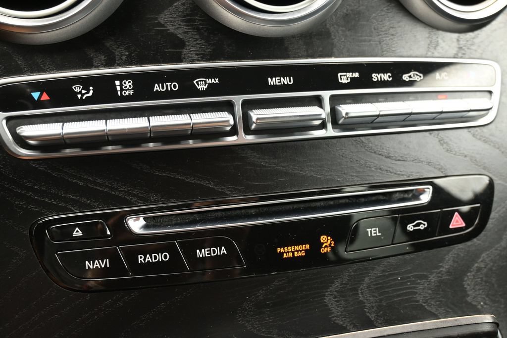 Used 2017 Mercedes-Benz GLC 300 4MATIC image 54
