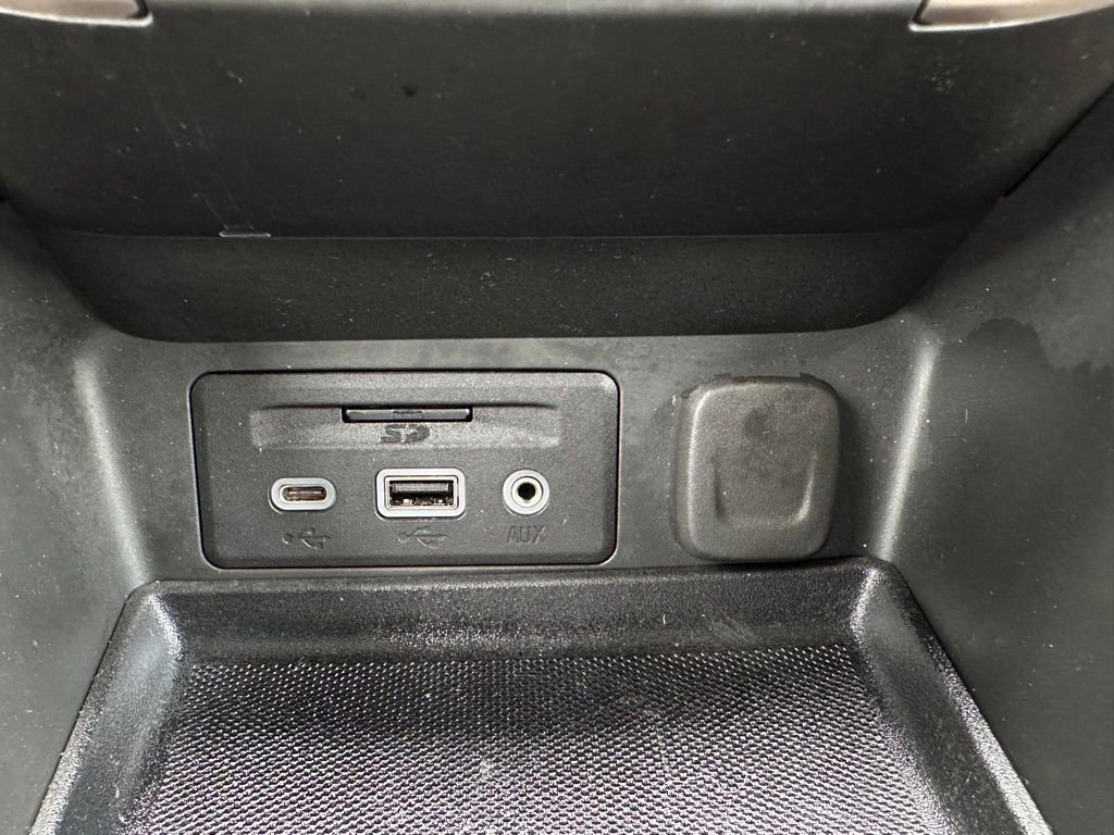 Used 2023 GMC Terrain Denali w/ Denali Premium Package AWD/4WD image 36