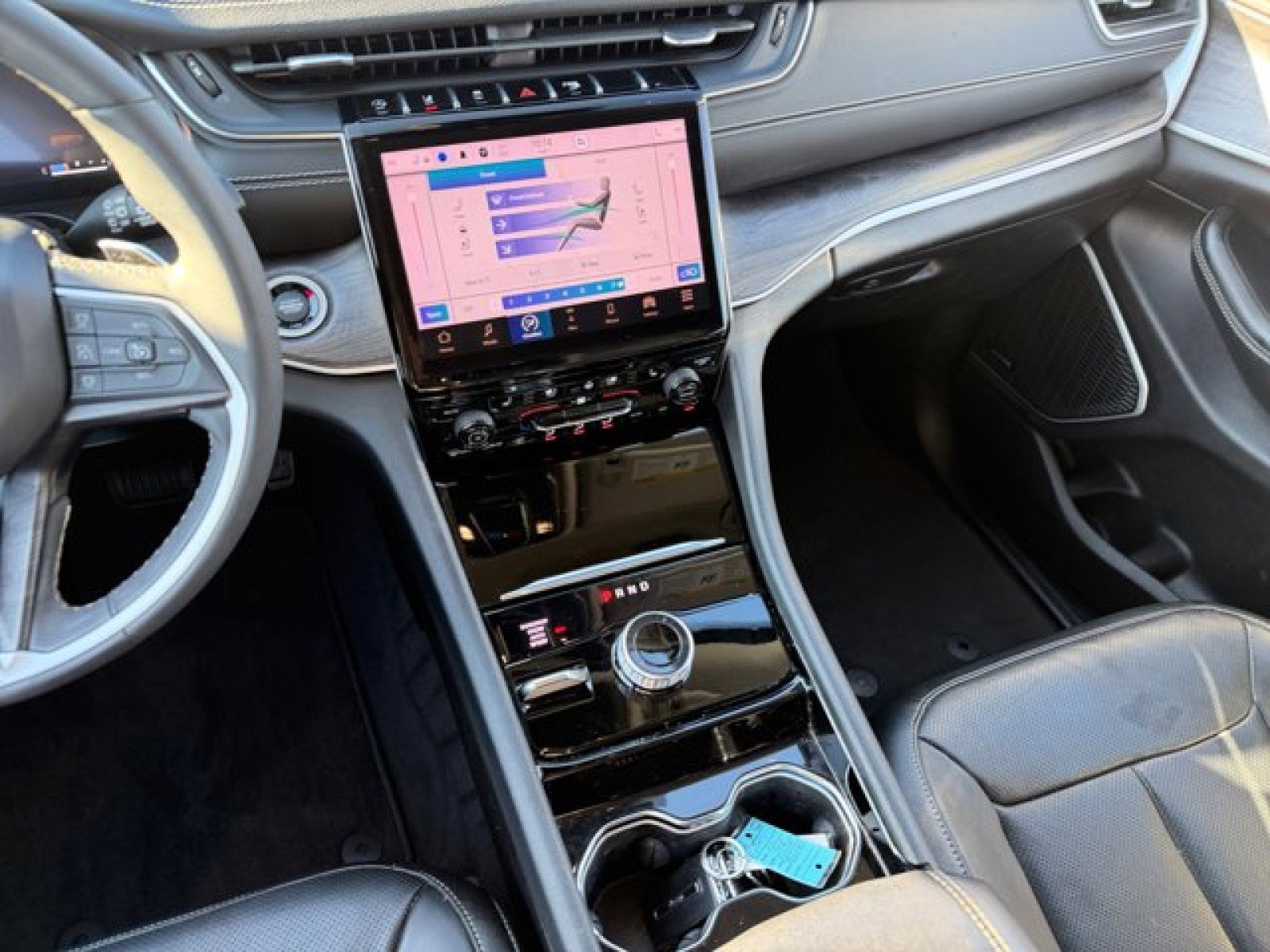 Used 2023 Jeep Grand Cherokee L Limited w/ Luxury Tech Group II image 13