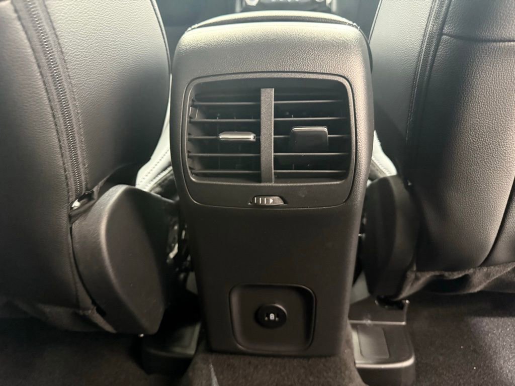 New 2025 Ford Escape SE w/ PHEV Premium Package image 25