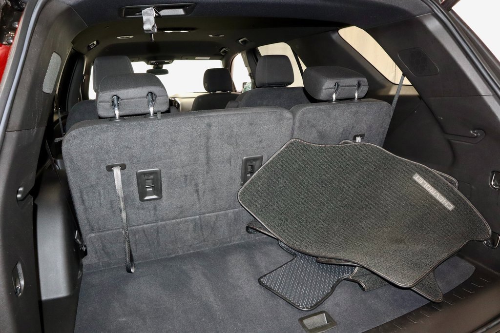 Used 2023 Chevrolet Traverse LT image 15