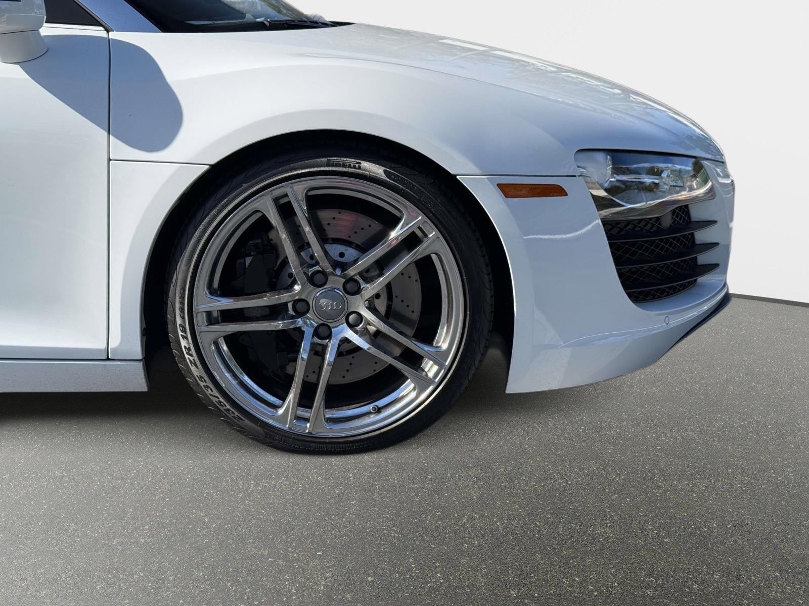 Used 2011 Audi R8 V8 image 17