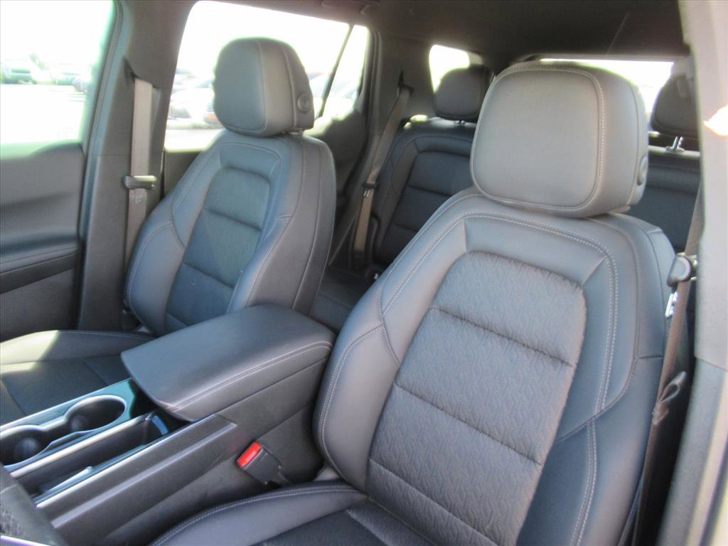 Used 2025 Chevrolet Equinox LT w/ Convenience Package II image 16