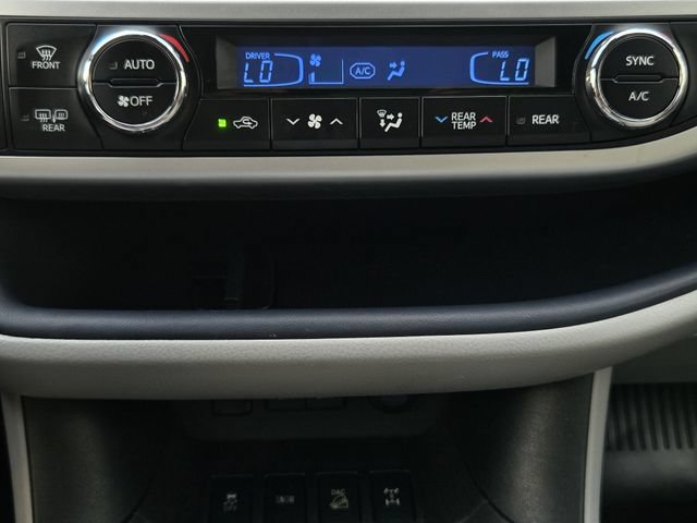 Used 2019 Toyota Highlander Limited AWD/4WD image 17