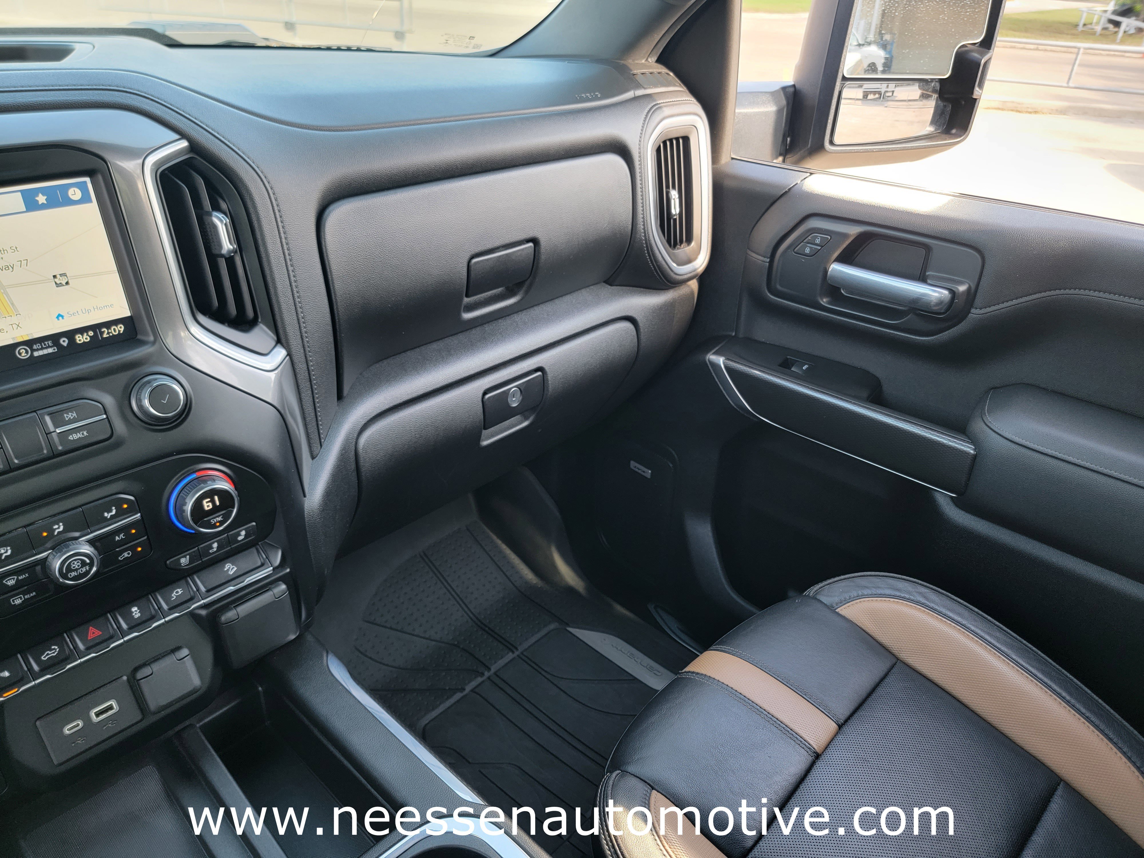 Used 2021 Chevrolet Silverado 2500 LTZ w/ Carhartt Edition image 37