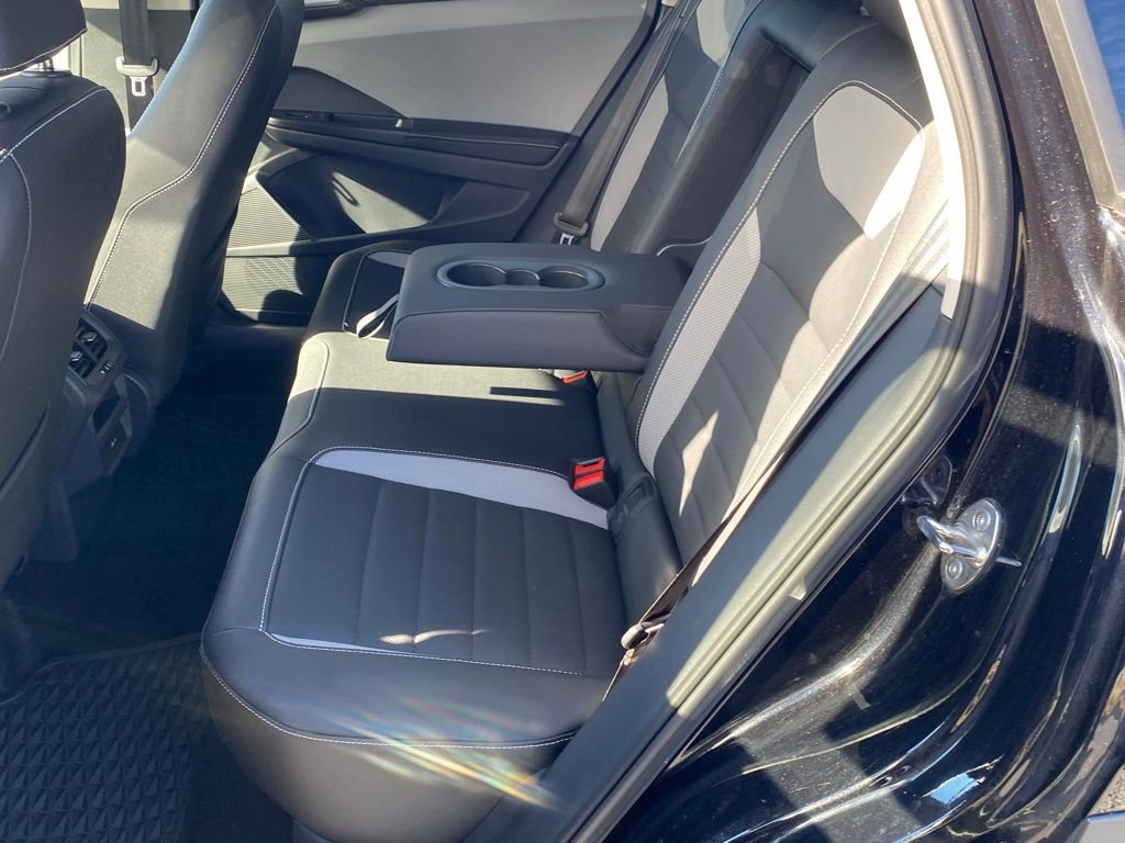 Used 2024 Volkswagen Taos SEL image 5