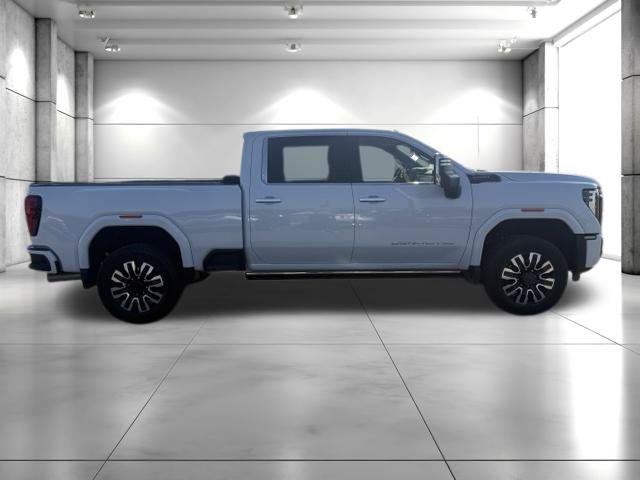 Used 2026 GMC Sierra 3500 Denali Ultimate w/ LPO, GMC Protection Package AWD/4WD image 5