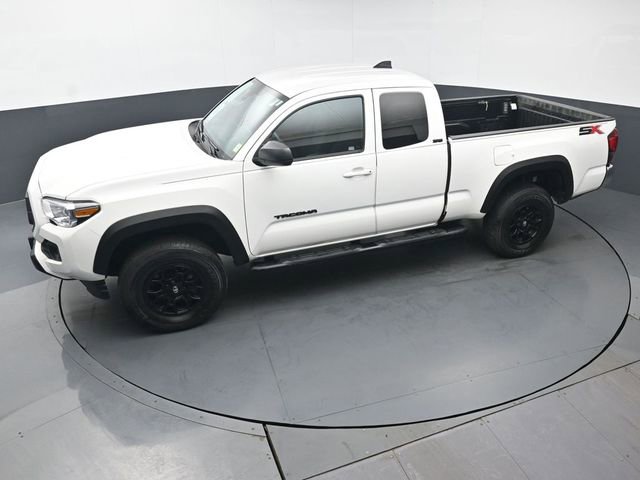 Used 2023 Toyota Tacoma SR5 AWD/4WD image 36