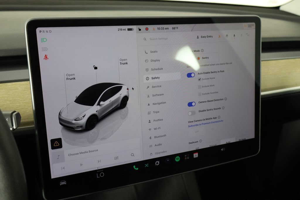 Used 2023 Tesla Model Y Long Range AWD/4WD image 31