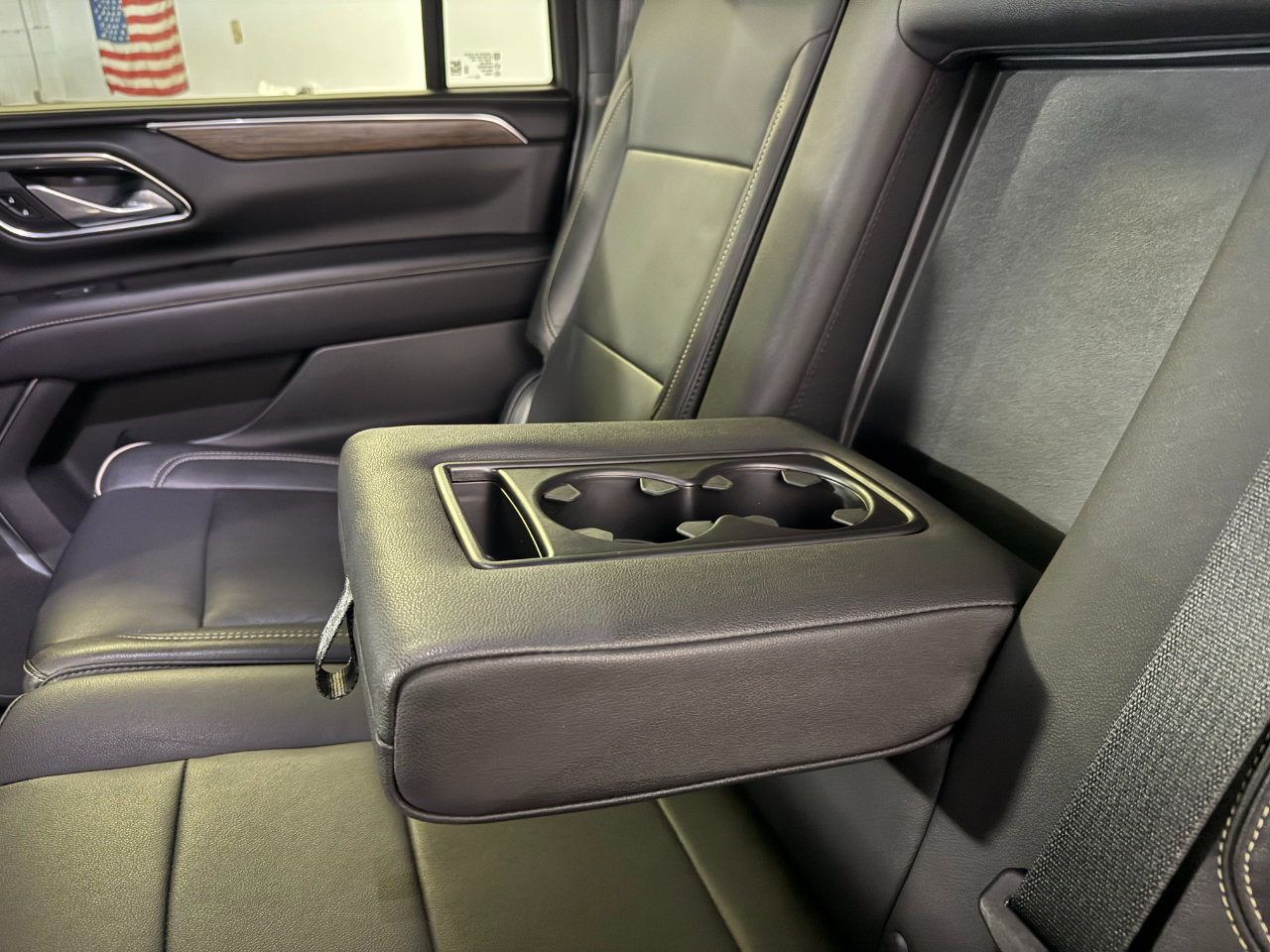 Used 2023 Chevrolet Suburban Premier image 16