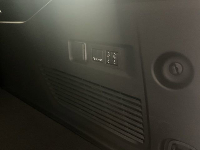 Certified 2026 Chevrolet Suburban High Country image 35