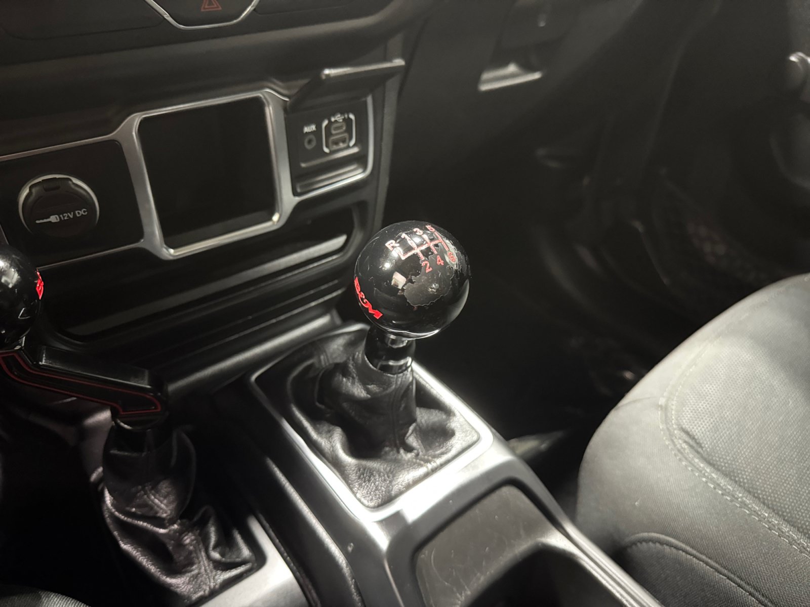 Used 2019 Jeep Wrangler Sport AWD/4WD image 21