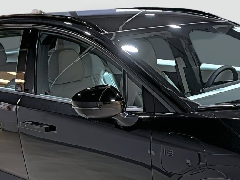 New 2026 Nissan Leaf Platinum+ w/ Cargo Package (Platinum+) FWD image 16