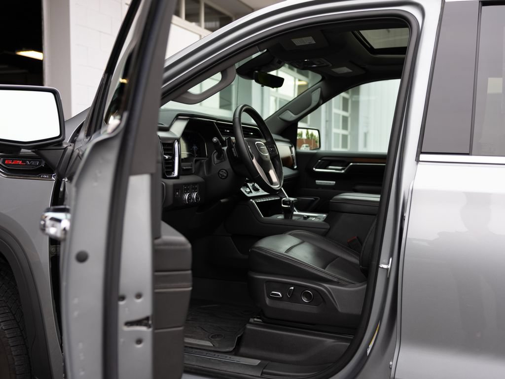 Used 2025 GMC Sierra 1500 Denali w/ Denali Reserve Package AWD/4WD image 34